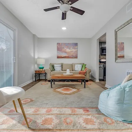 Appartamento Townhouse In Atl Suburbs,Backyard & Parking!